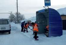 Коммунальщики ведут борьбу со снегом